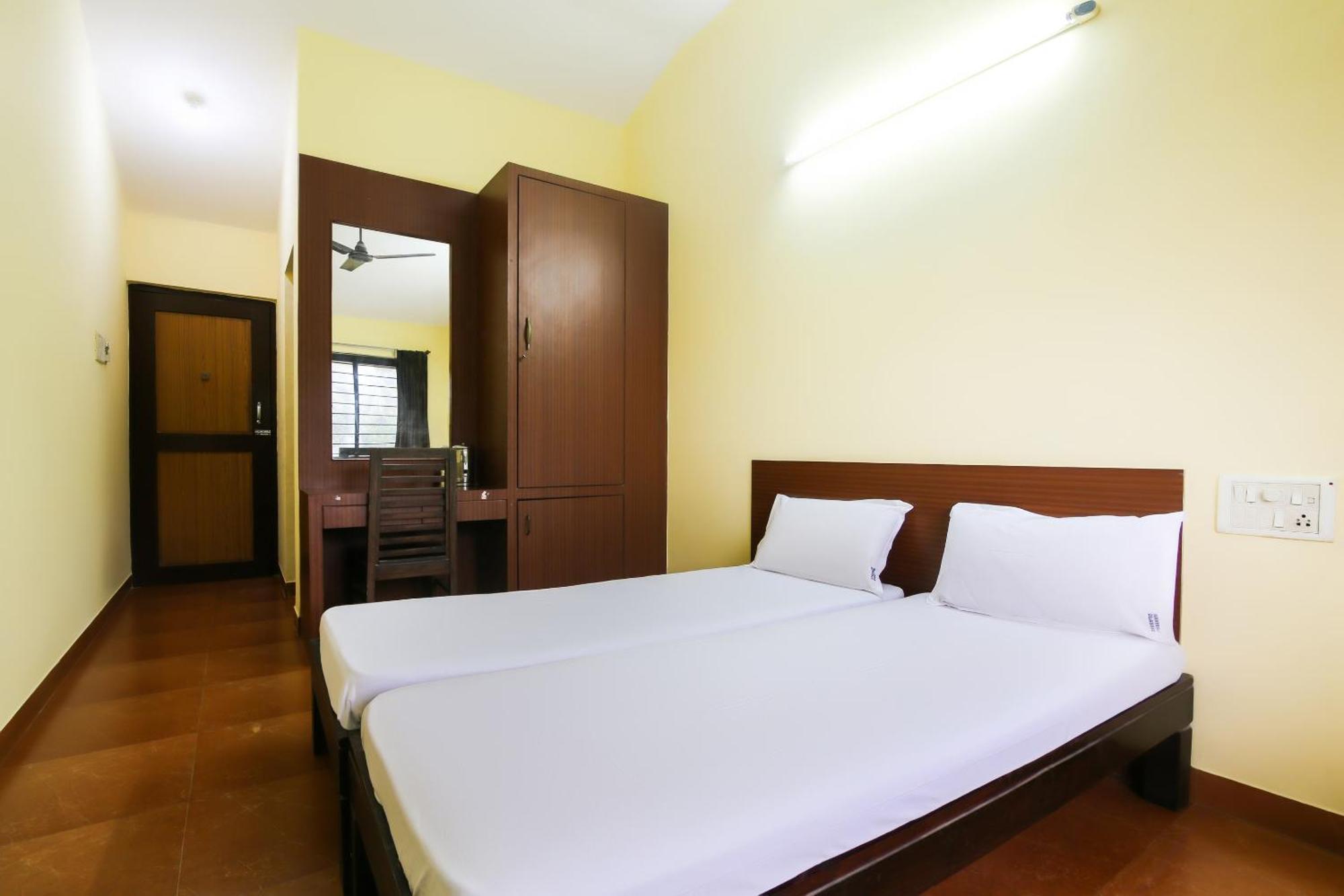 Hotel O Raviraj Classic Cana Eksteriør billede